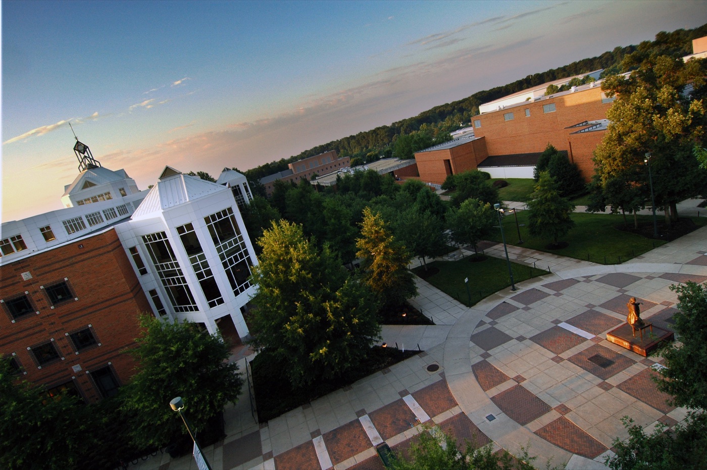 The Johnson Center at George Mason University’s Fairfax campus in the early morning light